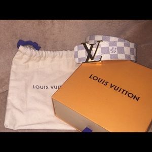 Men’s Louis Vuitton Damier Azur belt